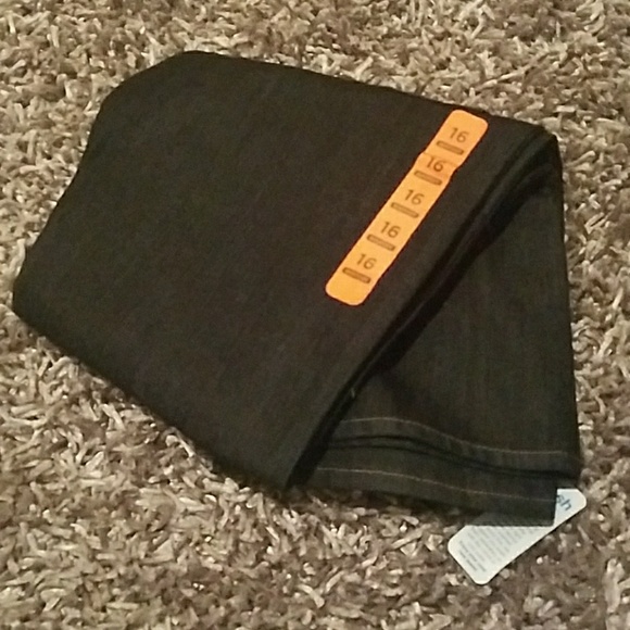 The Children's Place jeans (big boy) - Picture 1 of 4